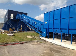 Tong Recycling Waste Materials Picking Station MRF infeed hopper
